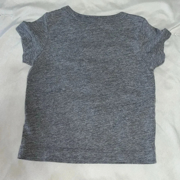 Oshkosh 6-9 month short sleeve top - Picture 2 of 2